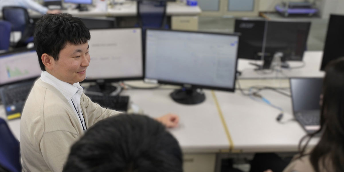 2021年入社　T.Yさんの仕事中の様子