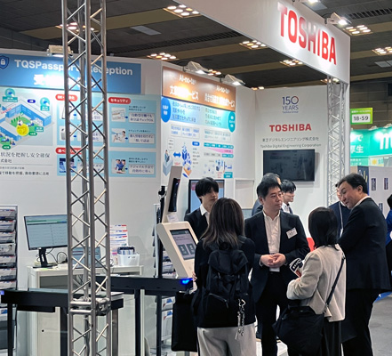 ［関西］第10回総務サービスEXPO 東芝デジタルエンジニアリング 出展ブースの様子